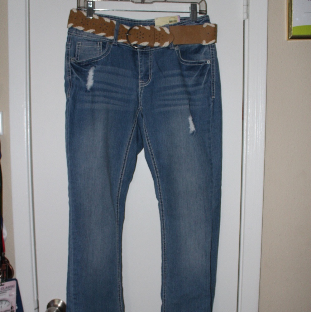 Bootcut jeans with belt